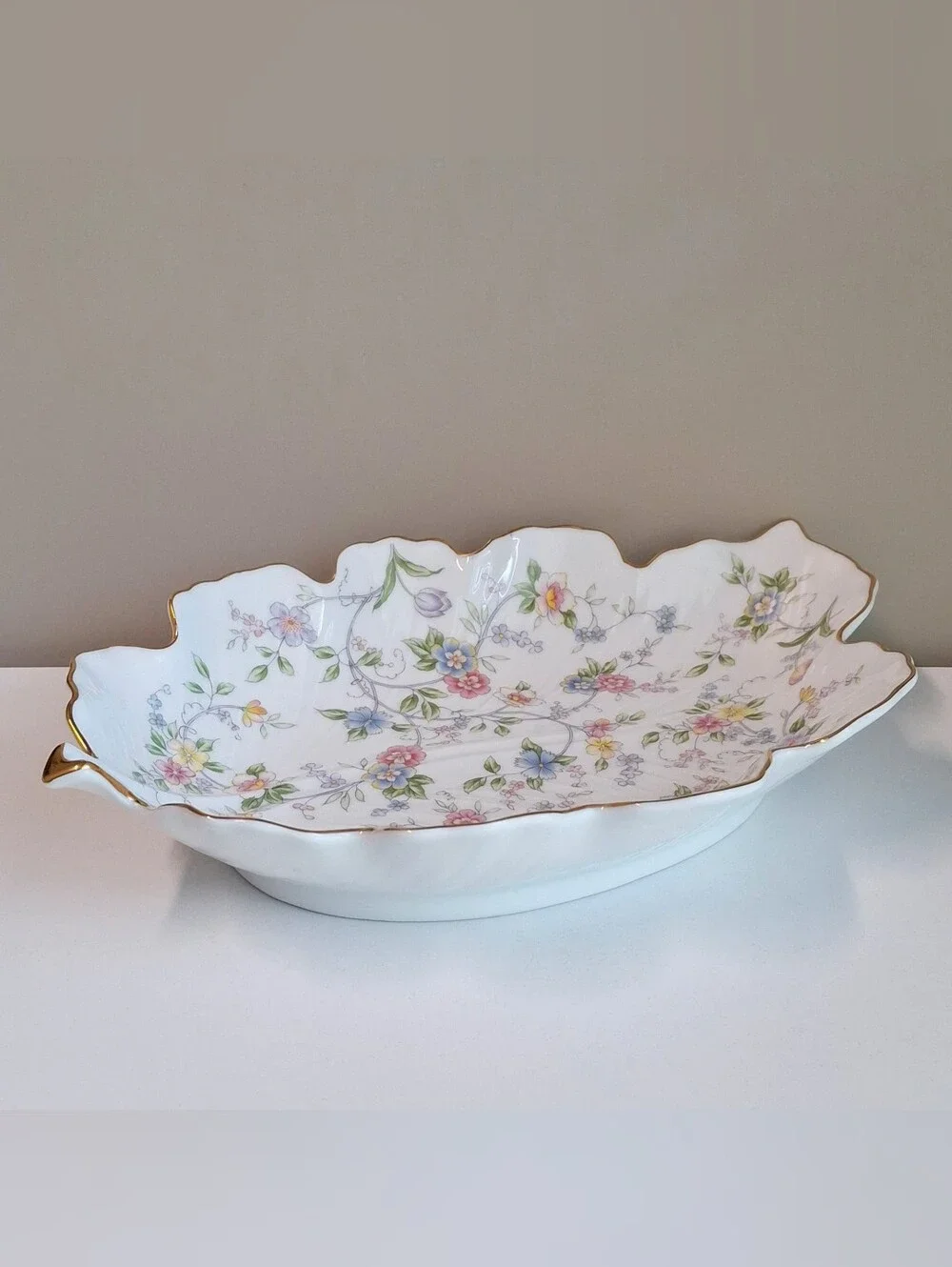 Andrea By Sadek Corona Leaf Shaped Plate Flowers Floral Print